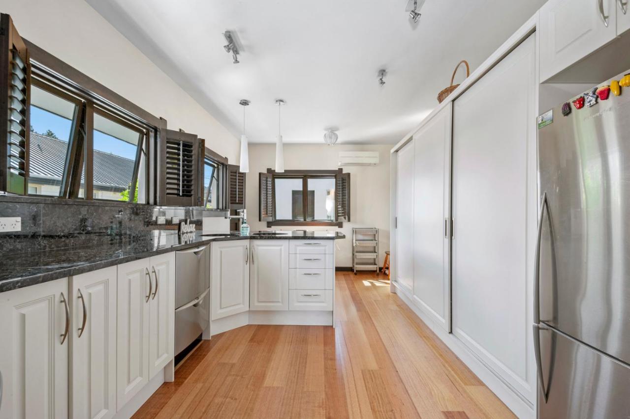 Lakefront Villa - Waitahanui Holiday Home מראה חיצוני תמונה