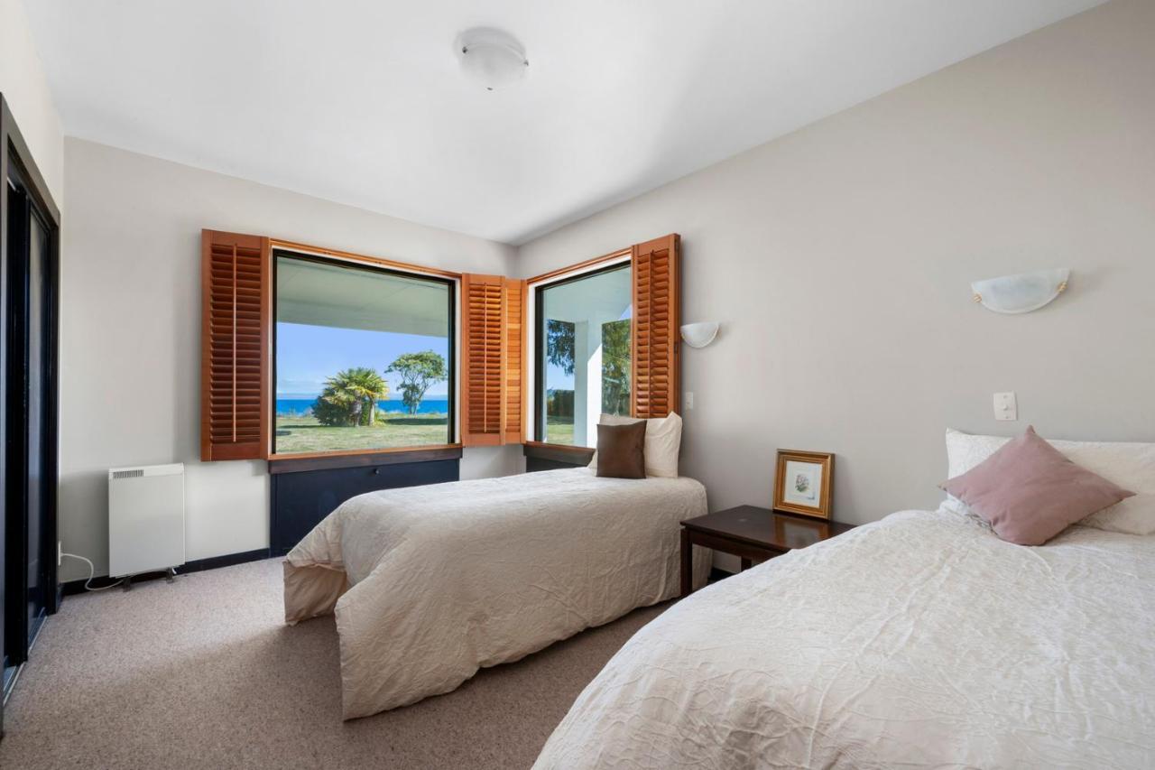 Lakefront Villa - Waitahanui Holiday Home מראה חיצוני תמונה
